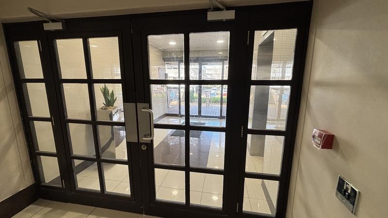 To Let commercial Property for Rent in Pinelands Western Cape